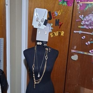 Box with  paparazzi jewelry.